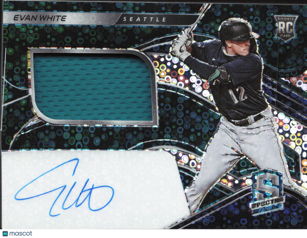 2021 Panini Chronicles Spectra Evan White #105 Prizm